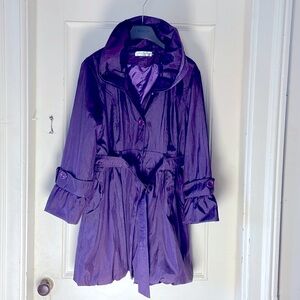 Ladies spring or fall jacket. Purple size XL